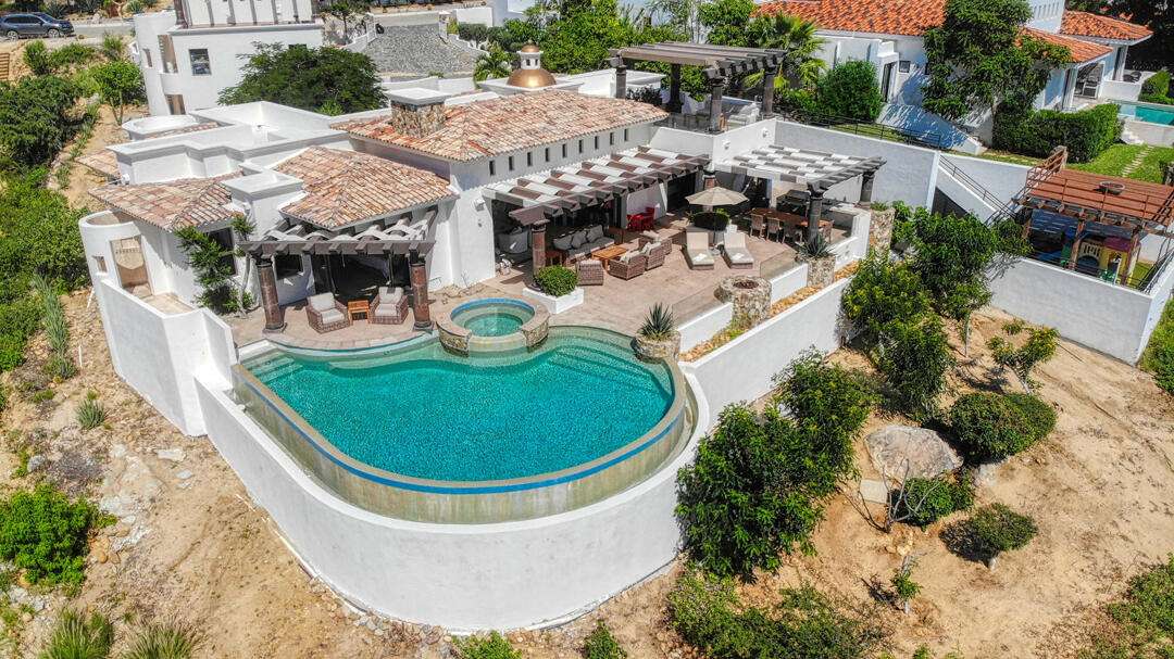 Los Cabos Palmilla Estates Discover a standout investment opportunity in coveted Palmilla Estates, where relaxed coastal style meets refined comfort. This single-story 3-bedroom, 3-bath home blends natural stone, warm wood beams, and a gourmet kitchen with high-end appliances, breakfast nook, and full bar. A generous entry courtyard opens to a heated pool, jacuzzi, outdoor kitchen, and a sun-washed yard overlooking the 9th fairway of the Jack Nicklaus Mountain Course. Eligible for a golf membership, it also makes an effortless vacation retreat with close access to Palmilla Beach, world-class amenities, and the charming San JosΓ© town center. for sale
