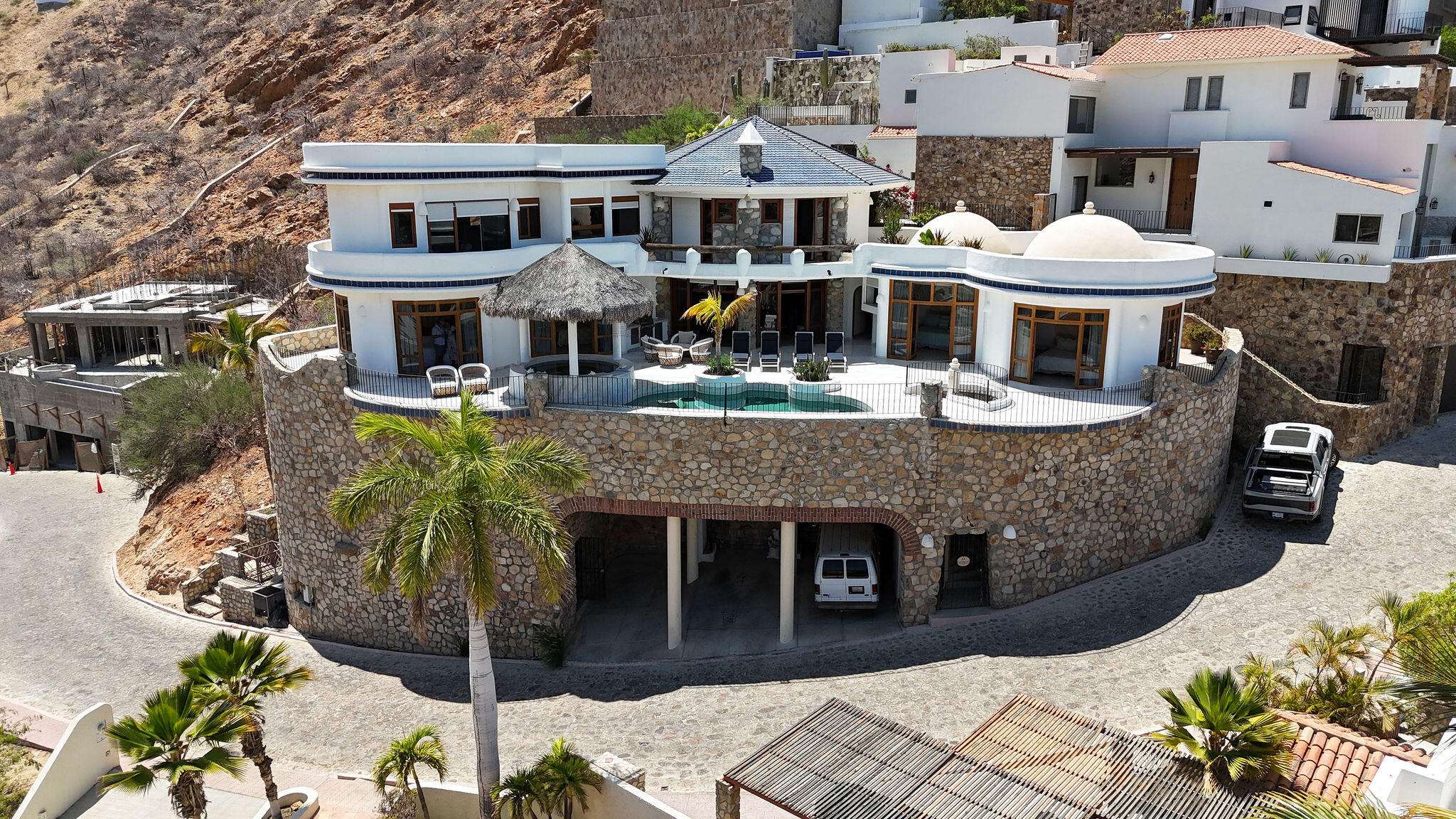 Los Cabos Pedregal Csl Welcome to the house of your dreams, or translated, Casa de los SueΓ±os!! Nestled in the serene and established community of Pedregalito, this fully remodeled, move-in-ready home combines contemporary style with expansive living spaces. Just steps from the iconic Pedregal Beach, Casa de los SueΓ±os features breathtaking ocean for sale