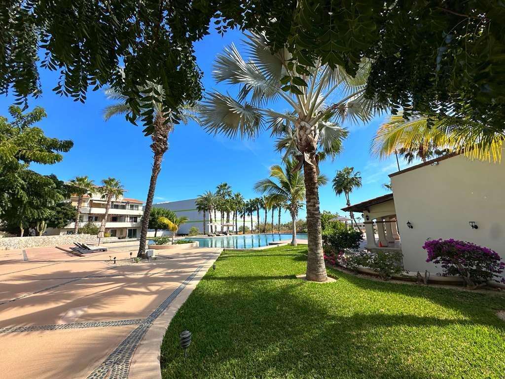 Los Cabos Marea Los Cabos Amazing 2 bedroom, 1.5 bath in the heart of Cabo, walking distance to the main beach and marina. All you need at a few steps. Great rental income property. for sale
