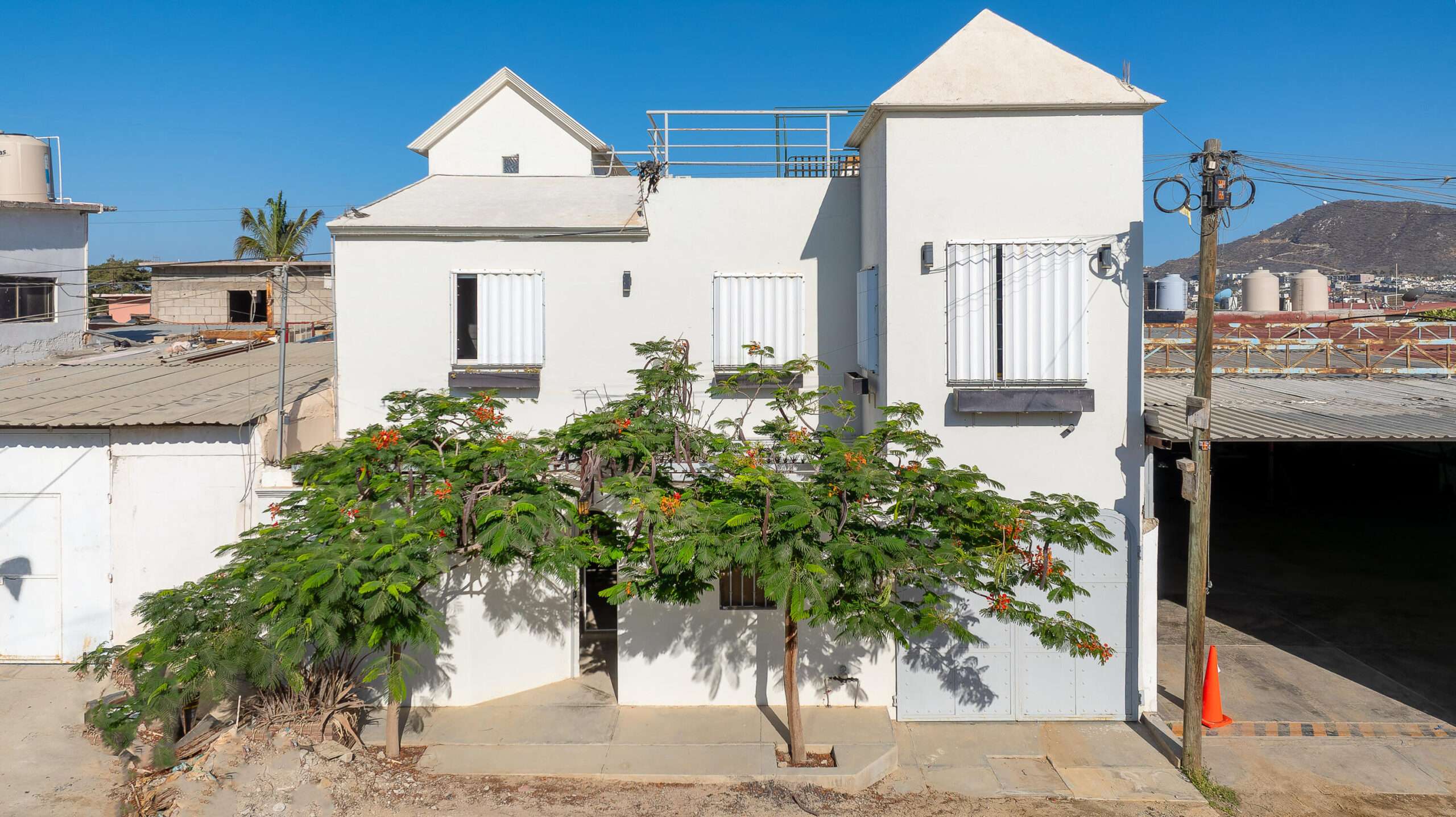Los Cabos Privanzas Price improvement! This fabulous family home is back on the market in the much sought after area of Privanzas in El Tezal. With a pool, tennis courts and racketball facilities, a communal gym and a kiddy park for the community. This home has been renovated. It has been recently waterproofed and has hurricane shutters for your protection. For your convenience there is a new plaza built just outside, steps away from a pizza and a drink. A perfect family home in El Tezal. Come and see it today. for sale