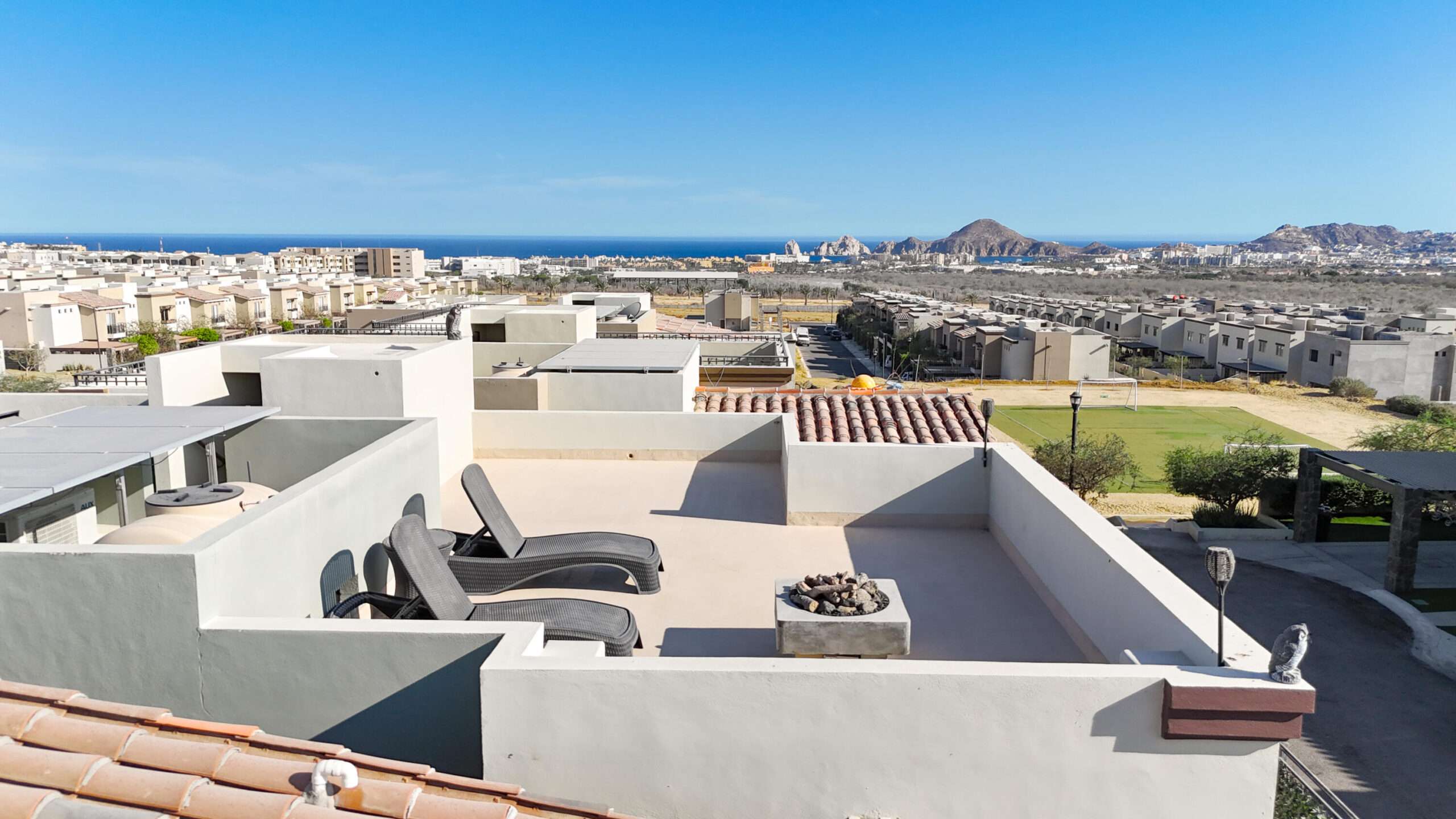 Los Cabos Vistana Spacious, clean, and comfortable home located in Vistana Del Cabo community. This well designed property features 3 bedrooms and 2 bathrooms on the main floor, offering privacy and convenience for everyday living.The second level offers a bright open-concept layout that seamlessly connects the living room, family (day) room, dining area, kitchen, and a full bathroom perfect for entertaining or relaxing with family.Enjoy access to a rooftop terrace with stunning 360 degree for sale