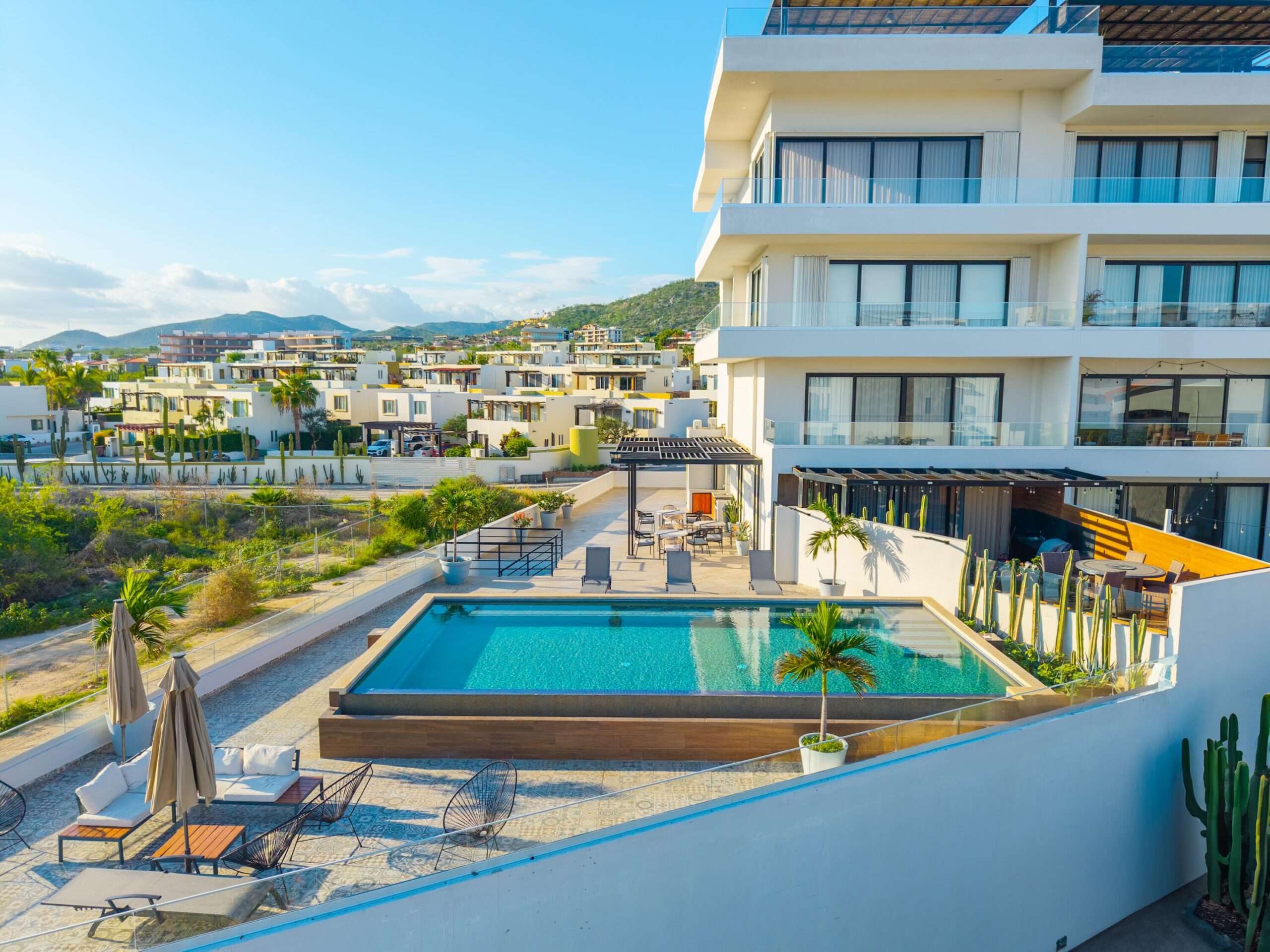 Los Cabos Tamar Experience the perfect blend of comfort and convenience in this spacious 2-bedroom, 2-bathroom condo featuring breathtaking ocean for sale