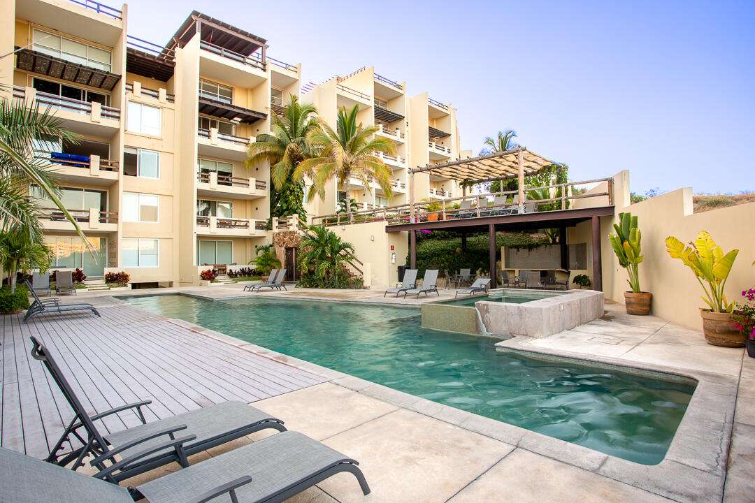 Los Cabos Duara This property has amenities such as: Swimming pool, gym, game room, mini golf, basketball courts, children's play area and a common meeting room.Direct Developer Financing in US Dollars: Term: Up to 60 months. Fixed annual interest rate: 9% or 18 months interest-free.Simple and fast process. --------------------------------------------------------Financiamiento Directo del Desarrollador en Pesos Mexicanos: Plazo: Hasta 60 meses. Tasa de interΓ©s anual fija: 12% o 18 meses sin intereses.Proceso sencillo y rΓ‘pido. for sale