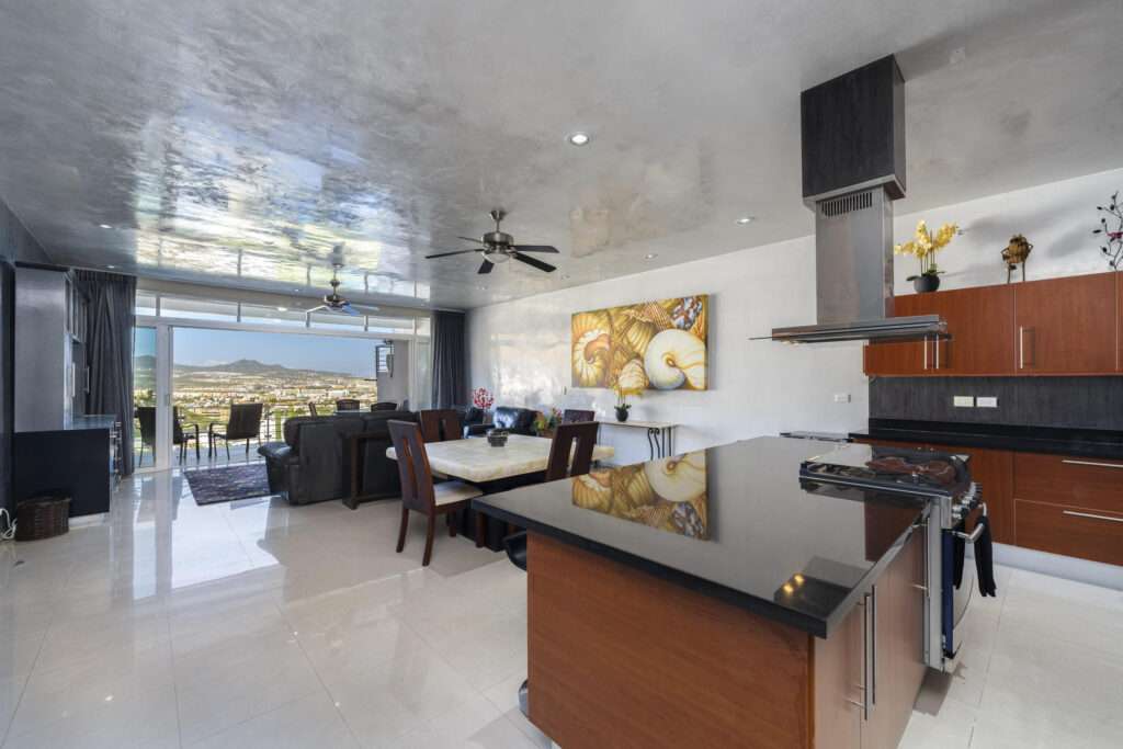 Los Cabos Hd Iii PRICED TO SELL!Featuring stunning 2-bedroom, 2-bathroom condo, located in the heart of Cabo San Lucas, offering excellent investment value and more than just a place to live; it's your own piece of paradise.Bright and comfortable, the condo is on the 3rd floor and includes a well-equipped kitchen, completely furnished interiors, 1 assigned parking space, and elevator access. Enjoy beautiful marina – Blue Bay, Cabo San Lucas, Cabo San Lucas, BS