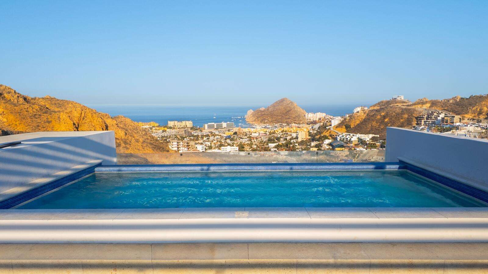 Los Cabos Uptown:General Exceptional opportunity to own a turnkey ocean- for sale