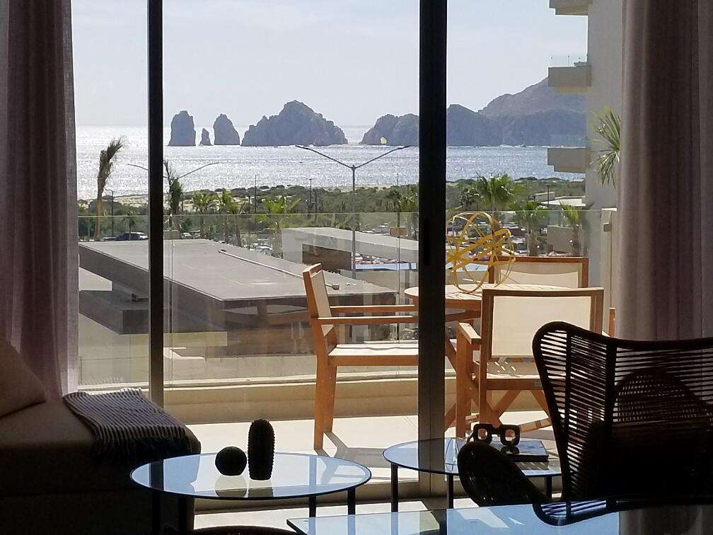 Los Cabos The O Pedregal Discover this exclusive condominium in O Pedregal, the best community in Los Cabos, near the marina and El Arco. This spectacular building features 19 condos. Enjoy luxury amenities such as a pool, parking, elevator, and security. By acquiring your property, you'll gain access to the semi-private beach and the facilities of Pedregal, which include tennis and pickleball courts, as well as renowned restaurants. Don't miss the opportunity to live in one of the most prestigious areas of Los Cabos for sale