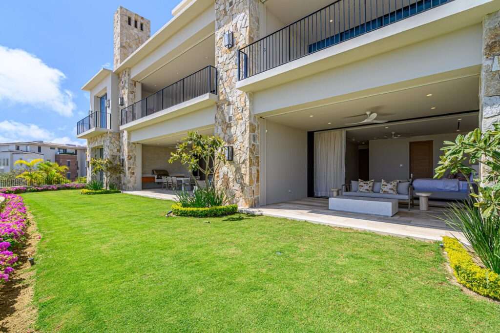 Los Cabos Alegranza This penthouse unit with its beautiful rooftop lounging area has spectacular ocean and estuary – C-102 Verandas, San Jose Corridor, BS