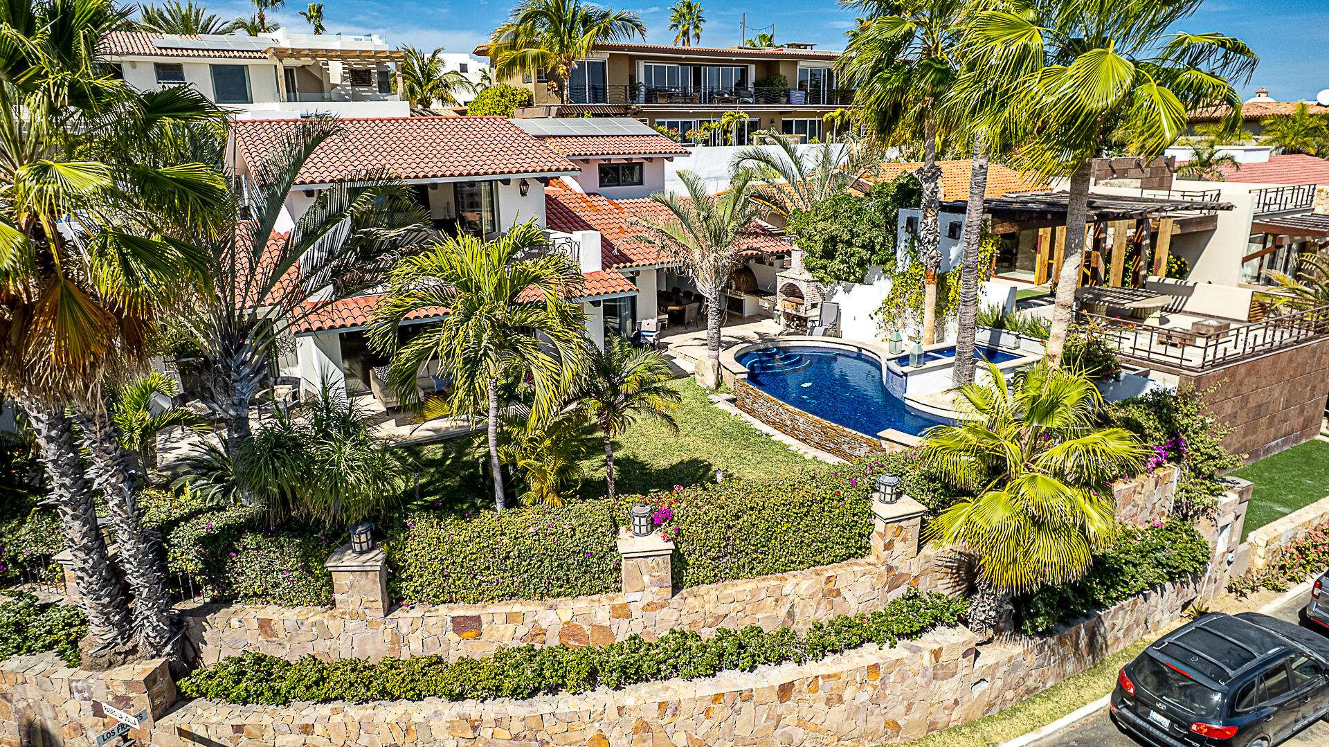 Los Cabos Residencial La Jolla Casa Tigre is located in La Jolla, a well-positioned community offering convenient access to San JosΓ© del Cabo and the corridor. This house has ocean for sale