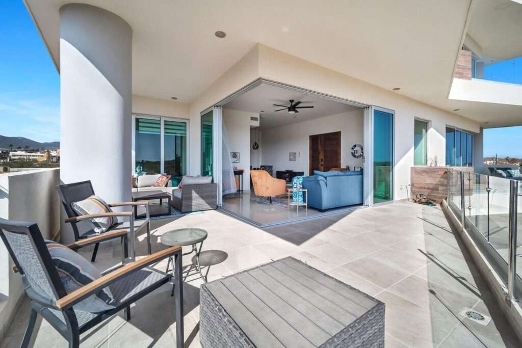 Los Cabos Cardinal Living Great investment - The Suite comes fully furnished ...Amazing Rental income history. Please, we need at least 24-48 hrs notice for a showing because the unit is rented most of the time. Thank you. – Cam. Viejo, Cabo Corridor, BS