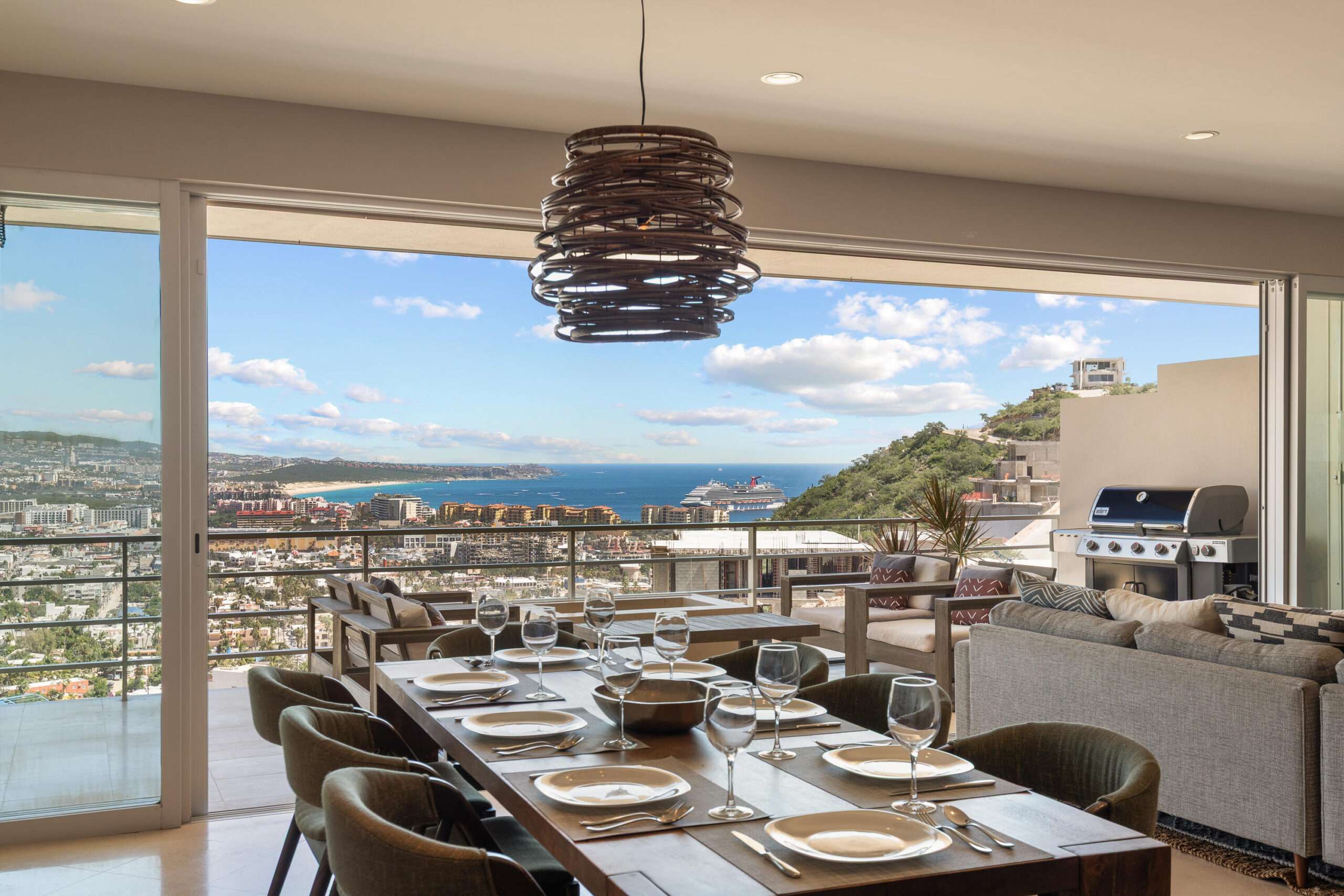 Los Cabos Lumaria Lumaria is a tranquil, secure, and comfortable resort-style development comprised of three contemporary towers with stunning for sale