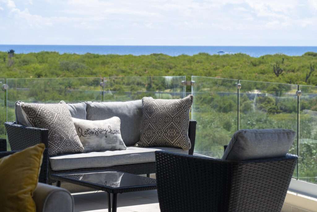 Los Cabos Cabo Cortez Welcome to Cabo Cortez, an intimate collection of just 16 boutique residences offering the ultimate in modern luxury beside the San José del Cabo Marina. Designed with elegance and sophistication, these residences place you steps from the yachts, fine dining, and vibrant energy of the marina's heart. Residents enjoy curated amenities including a resort-style pool, firepits, zen garden, wine lounge with private lockers, gym, and underground enclosed parking with individual storage units. Each home is delivered with SMEG kitchen appliances, refined finishes, a Big Green Egg BBQ, and its own private jacuzzi. From your terrace, take in tranquil – GREAT INVESTMENT = GREAT ROI, Cabo Corridor, BS