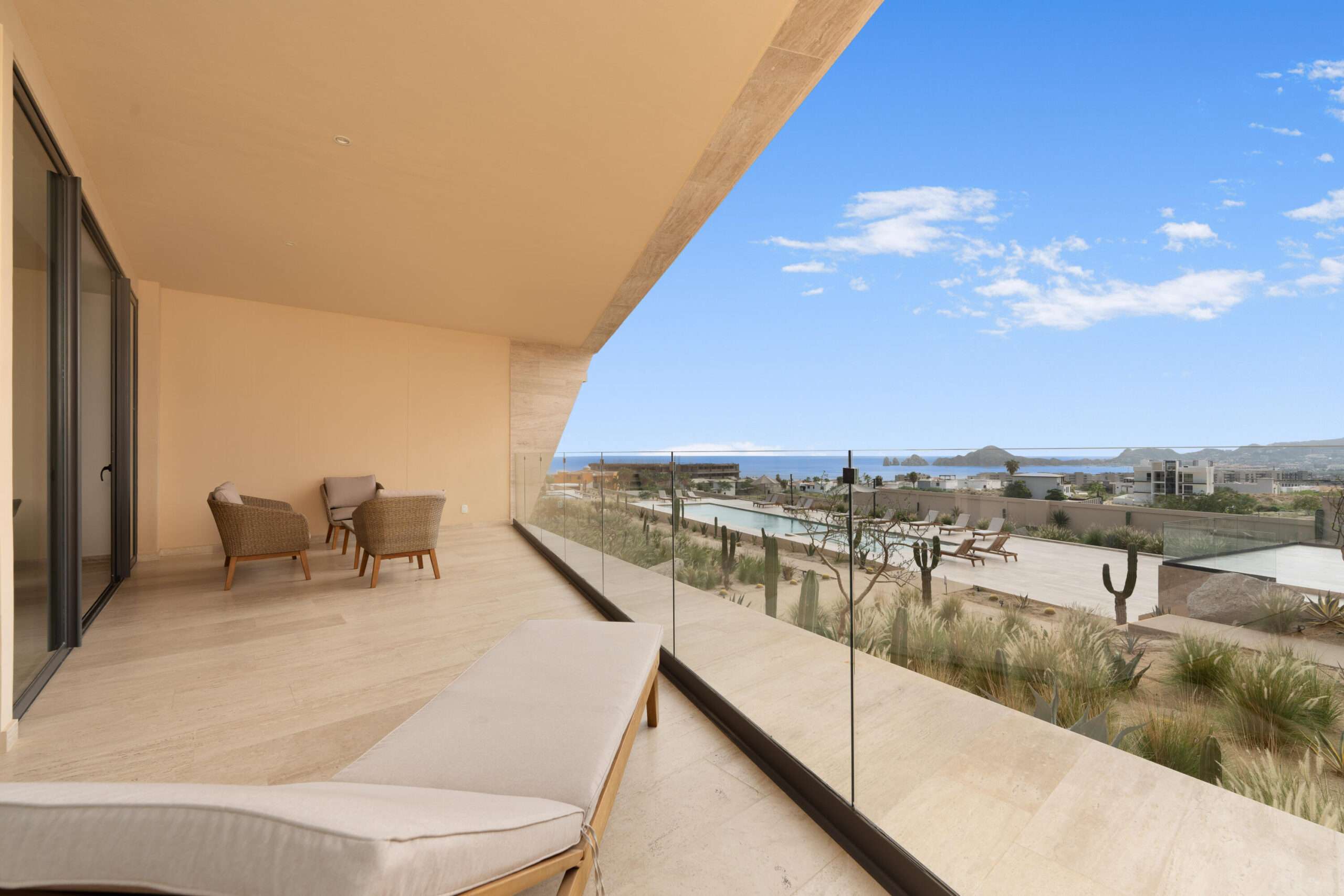 Los Cabos Aromi Residences Discover Aromi Residences in El Tezal's premium zone, Cabo San Lucas: innovative design fused with Baja's splendor. 10 min from Medano Beach, 44 luxury apartments & 15 private homes offer panoramic for sale