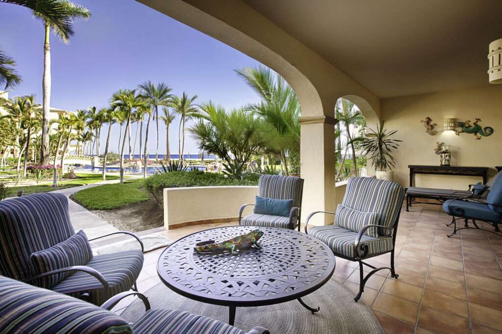 Los Cabos Cabo Costa This two-bedroom penthouse at Cabo Costa in Cabo San Lucas offers a well-balanced blend of modern design, elevated – San Jose Beachfront Hotel Zone, San Jose del Cabo, BS