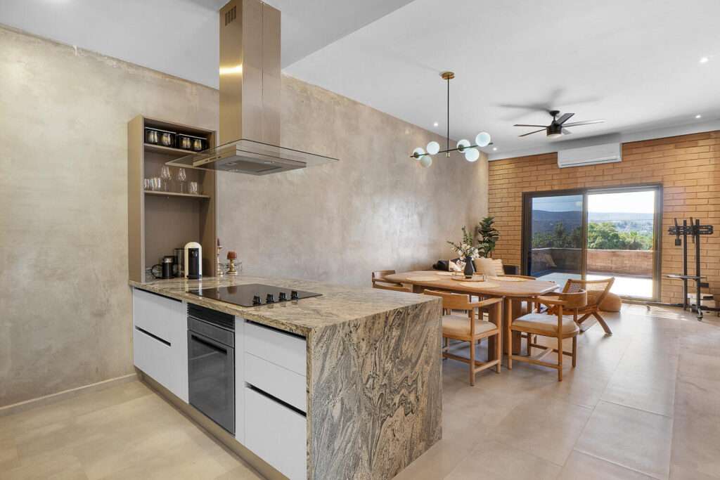 Los Cabos Belposto Belposto Residencial is a high-end development that redefines the lifestyle in San José del Cabo. Take advantage of SJD's prime location with the most affordable price in the area, within an exclusive complex of only 20 apartments. Unit PH3 features 3 bedrooms, 3 full bathrooms, a laundry area, kitchen, dining room, living room and balcony, and a huge private roof terrace were you can add pergola, bench, jacuzzi, bathroom, etc...perfect to enjoy the – Todos Santos TownHouse 101, Pacific, BS