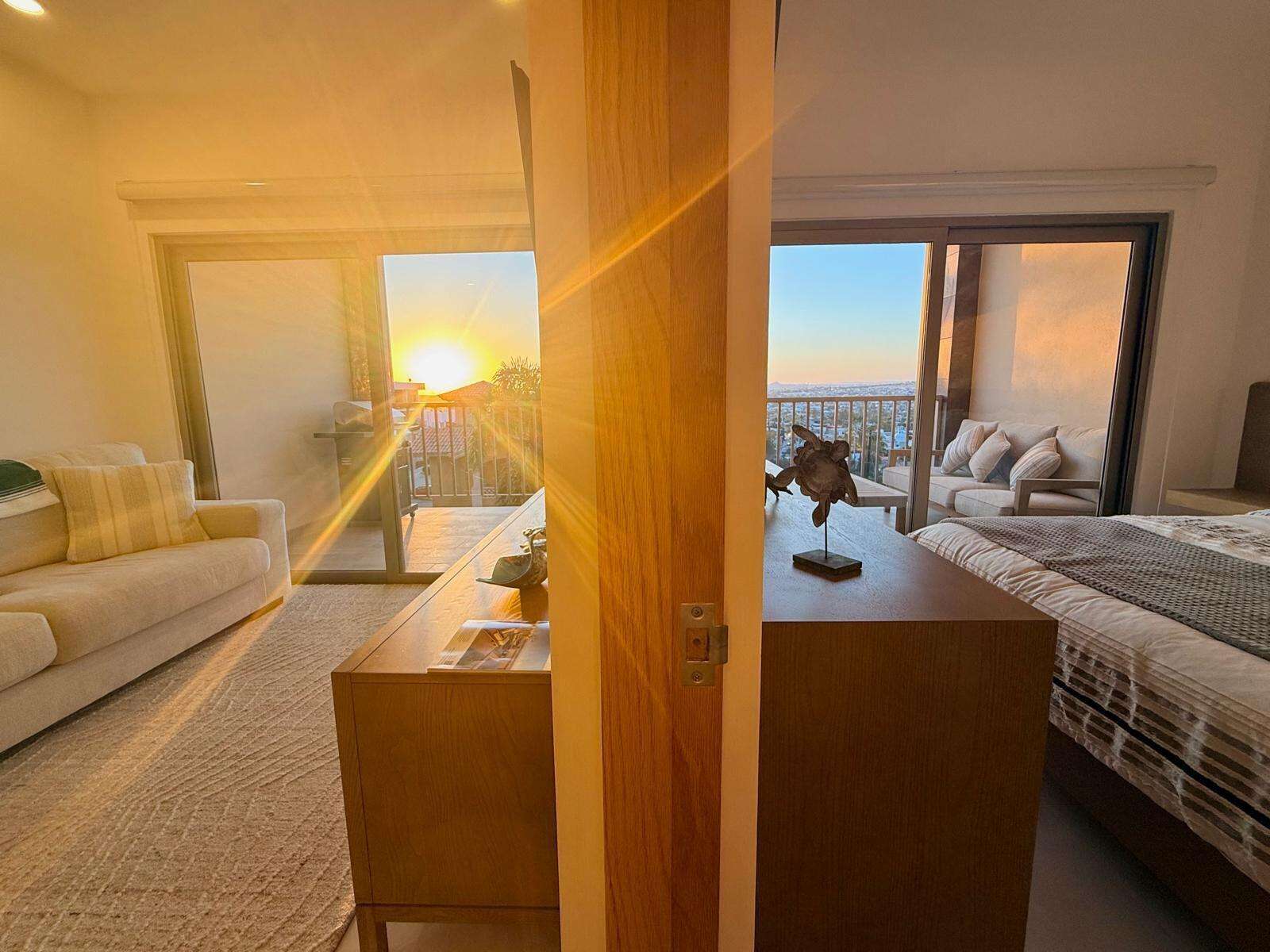 Los Cabos Marea Los Cabos Modern 3-bedroom penthouse located on the 6th floor of Marea Los Cabos, offering a prime central location in Cabo San Lucas just minutes from beaches, shopping centers, and top dining options. This bright and contemporary residence features an open-concept living and dining area with abundant natural light, a fully equipped kitchen, and a private terrace with panoramic city for sale