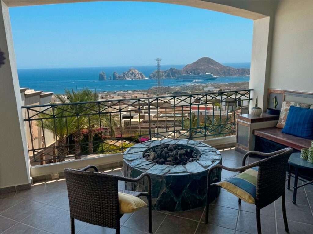 Los Cabos Cabo 10 Experience the perfect blend of luxury, comfort, and prime location in this beautifully designed 2-bedroom, 2-bathroom condo, ideally situated in the vibrant heart of Cabo San Lucas--just a few blocks from the Tourist Corridor and only 10 minutes from downtown. This spacious and stylish home-away-from-home features 2 inviting bedrooms, a bright open-concept living area with scenic – Ventanas Phase 2, Cabo Corridor, BS