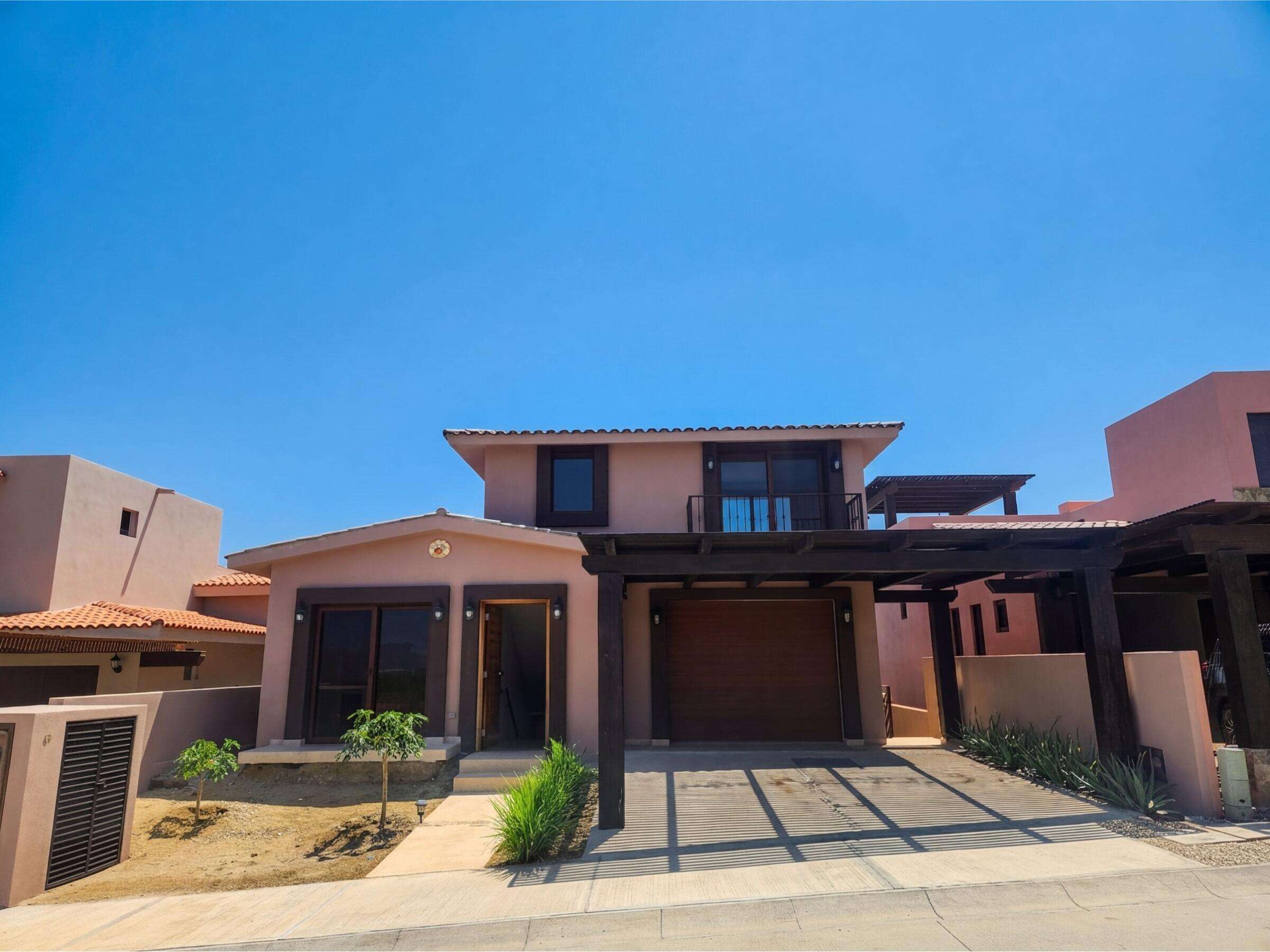 Los Cabos Residencial La Jolla Casa Tigre is located in La Jolla, a well-positioned community offering convenient access to San JosΓ© del Cabo and the corridor. This house has ocean for sale