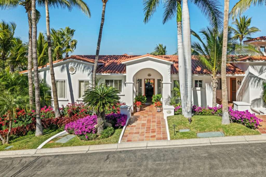 Los Cabos Las Mananitas Few properties offer this rare balance of – Villas de Montana, San Jose Corridor, BS
