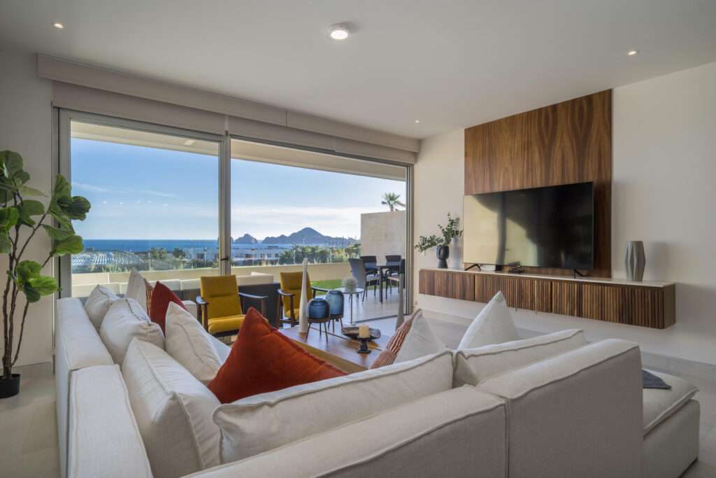 Los Cabos Alba Residences Discover the epitome of affordable luxury living at the newly launched Alba Residences. Strategically located just steps from the main highway, this property offers unparalleled accessibility and convenience. In addition to residential units, Alba features commercial spaces on the first two floors, enhancing the overall living experience for residents. We are pleased to announce that the final units are still available at pre-sale pricing. For further information, please do not hesitate to contact me. Finishings extra.PRICE IS BASED. Descubra el epítome de la vida de lujo asequible en las recién inauguradas Alba Residences. Estrategicamente ubicadas a solo unos pasos de la carretera principal, esta propiedad ofrece una accesibilidad y conveniencia inigualables. Además de las unidades residenciales, Alba cuenta con espacios comerciales en los primeros dos pisos, mejorando la experiencia de vida en general para los residentes. Nos complace anunciar que las últimas unidades aún están disponibles a precios de pre-venta. Para más información, no dude en ponerse en contacto conmigo. Acabados extra – VISTA VELA II, Cabo Corridor, Cabo Corridor, BS