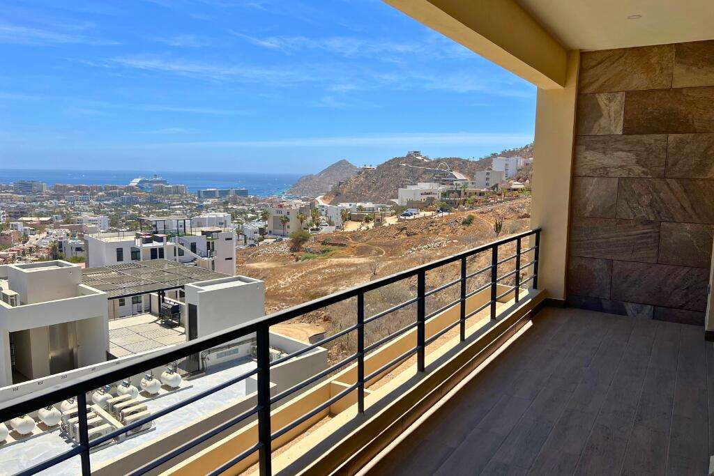 Los Cabos Mistiq Los Cabos MOTIVATED for sale