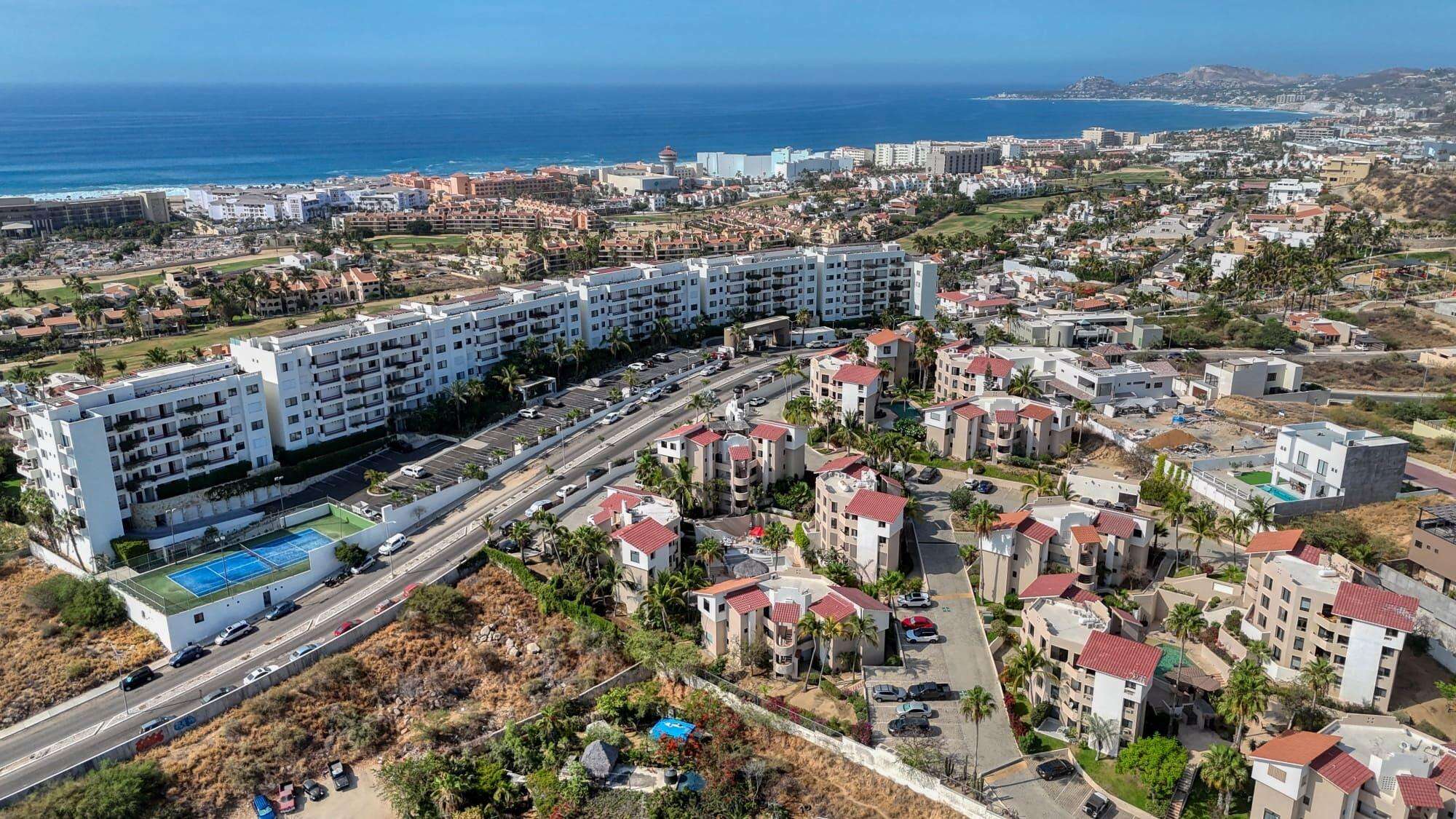 Los Cabos Hacienda Los Cabos Not every condo in Hacienda Los Cabos needs a renovation project.This 3rd-floor residence is clean, bright, and move-in ready, giving you a blank canvas to create your own style.Featuring 2 bedrooms and 2 bathrooms, this property offers excellent value in one of San José del Cabo's most established residential communities.The primary bedroom enjoys impressive – Hacienda Los Cabos Condo, San Jose del Cabo, San Jose del Cabo, BS