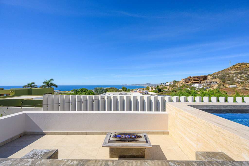 Los Cabos Laguna Hills Located within the gated community of Laguna Hills, this thoughtfully designed single-level residence offers effortless living with elevated indoor-outdoor flow and expansive mountain – 175 Camino Grande, Cabo San Lucas, BS
